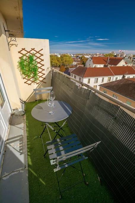 Le Panorama A Deux Pas Du Centre Ville Dijon Exteriör bild